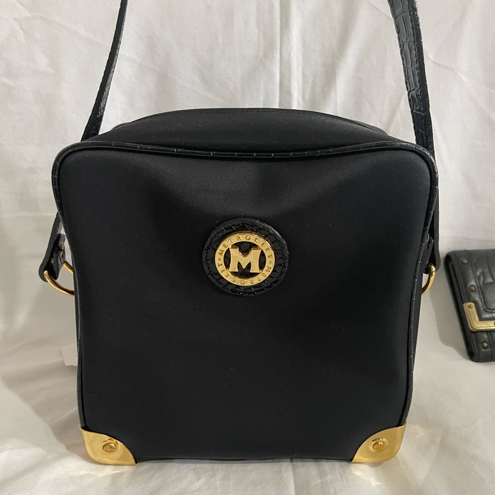Metrocity shoulder bag